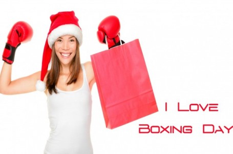 Girl-Says-I-Love-Boxing-Day-Greetings